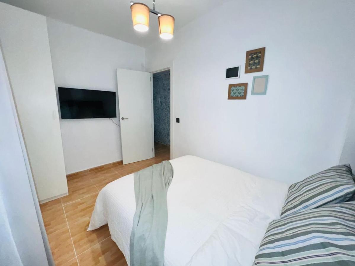 Holidays2Malaga 2 Bedroom Armengual De La Mota Close Shopping Center Exterior photo