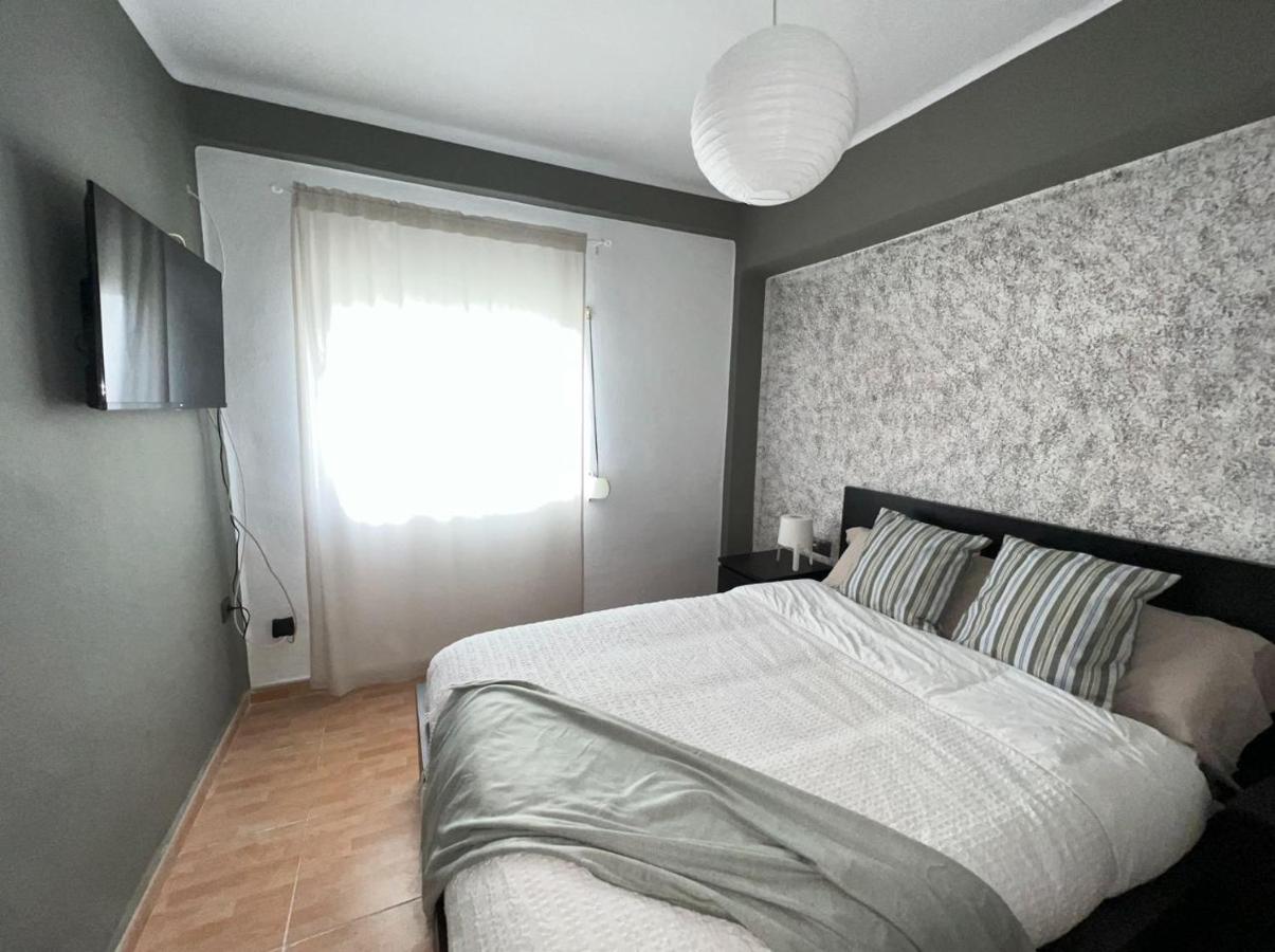 Holidays2Malaga 2 Bedroom Armengual De La Mota Close Shopping Center Exterior photo